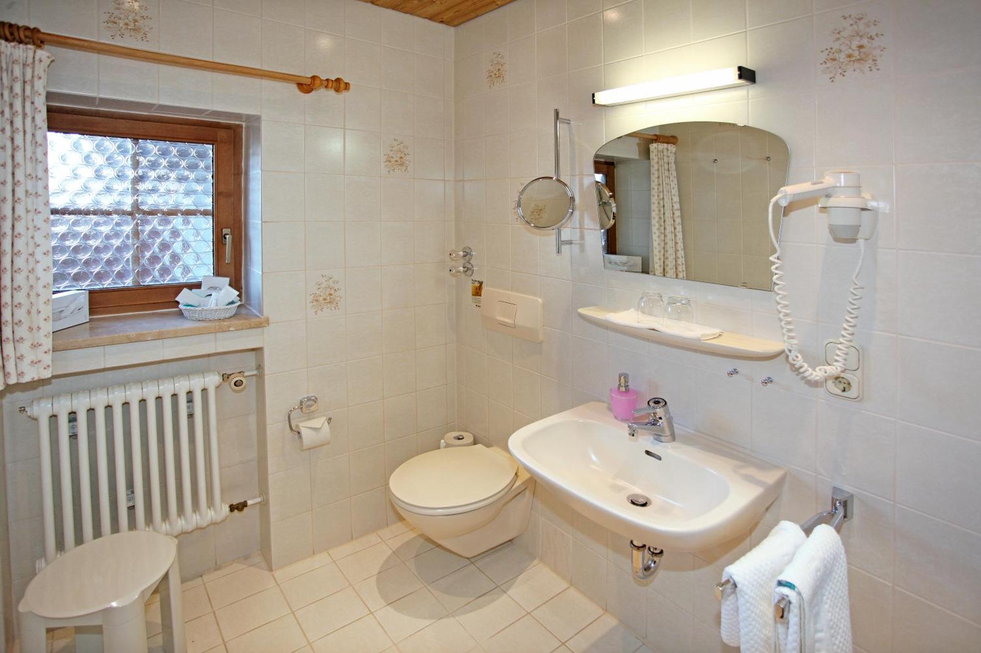 Hotel Alpenhof 4*