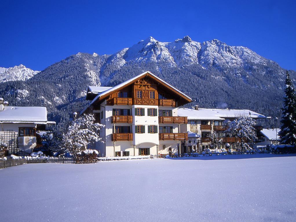 Alpenhof Hotel 4*